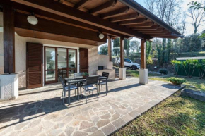 Al Porto terrace close to the lake San Felice Del Benaco